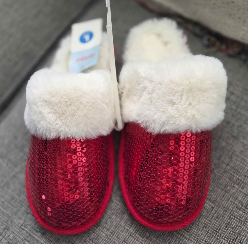 Cat & Jack Kids Red Sequin Faux Fur Christmas Slippers Size L 4/5 NWT Cozy soft